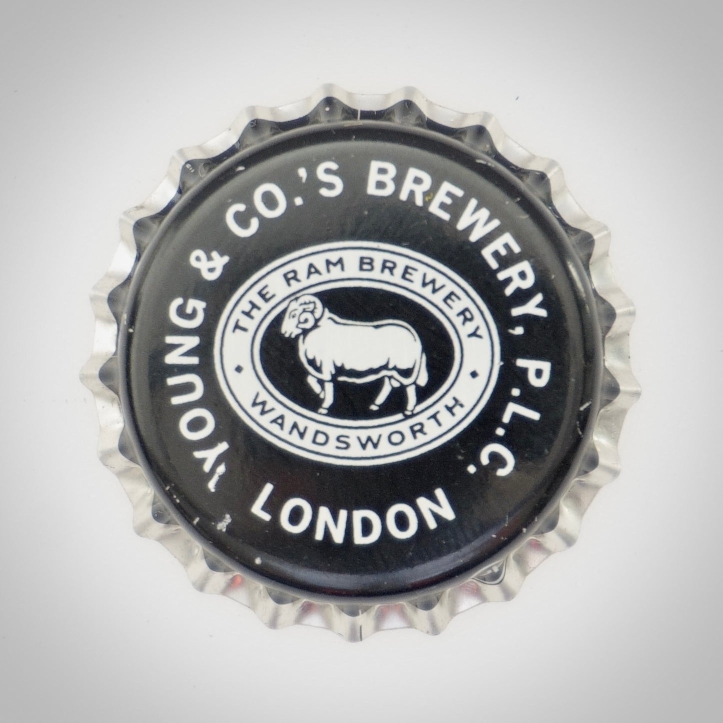 Young & Co.’s Brewery (Kronkorken - UK Beer unused 056)