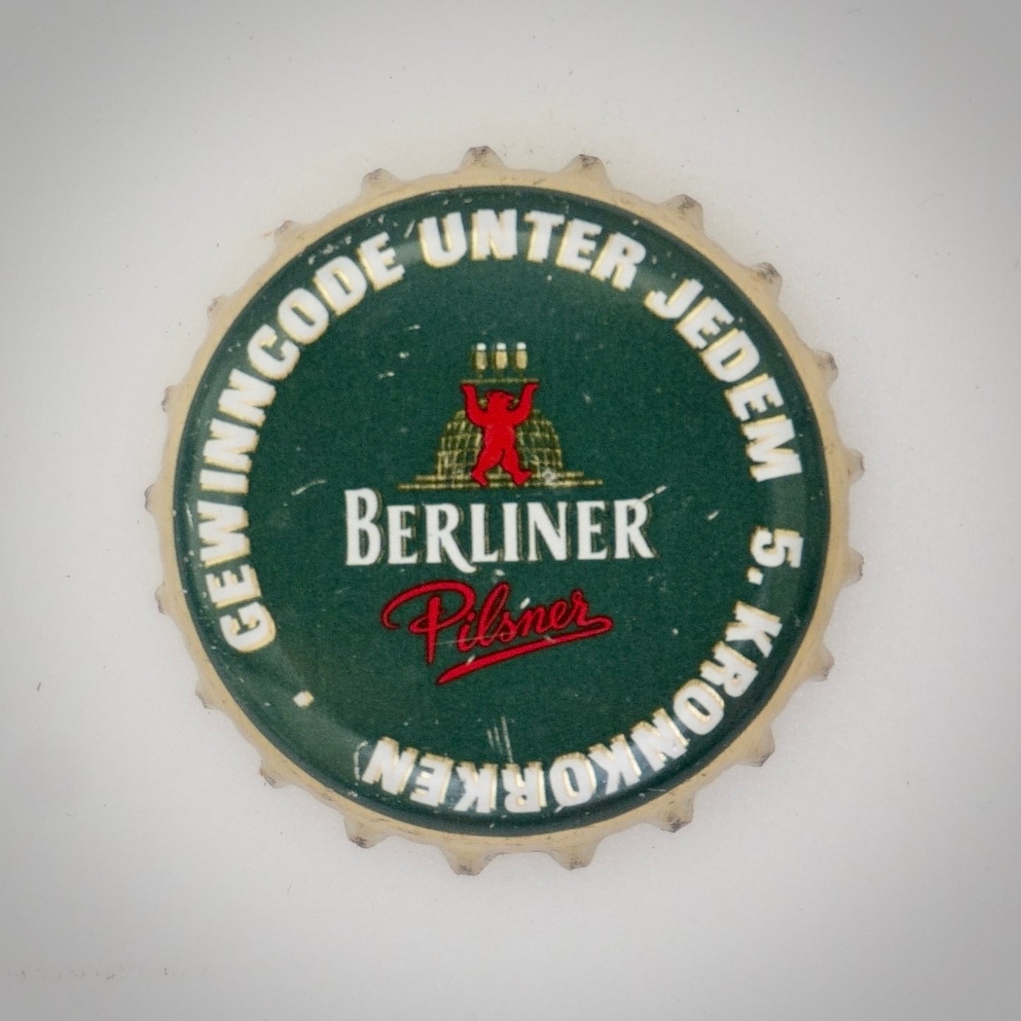 Berliner Pilsner (Kronkorken - Germany Beer used 010)